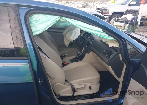 2015 Volkswagen Golf Tdi S 4-Door z USA, uszkodzony, nr VIN 3VW2A7AU0FM071623